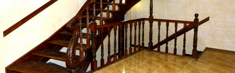 Перила из древесины