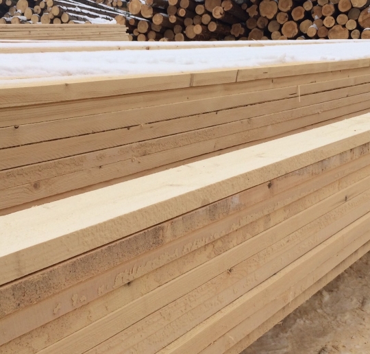 Доска обрезная из массива ясеня