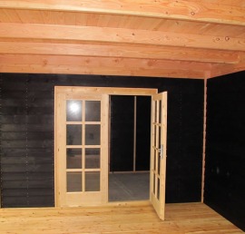 Двери из лиственницы