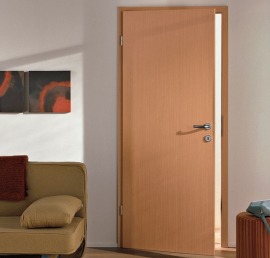 Двери из лиственницы