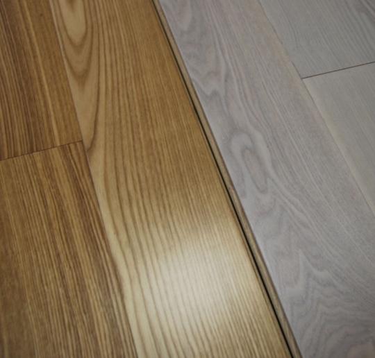 Массивная паркетная доска из ясеня