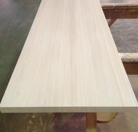 Столешница из лиственницы. Купите деревянную столешницу из лиственницы по низкой цене в Лосино-Петровском от производителя с доставкой по РФ