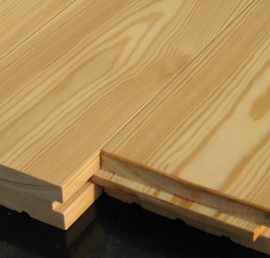 Доска строганная из лиственницы