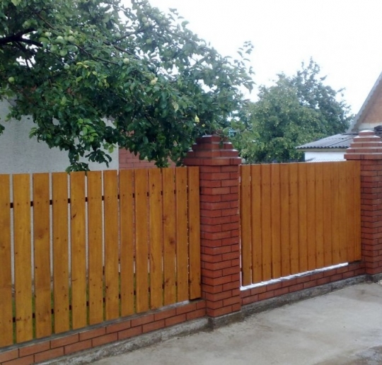 Деревянные заборы и их элементы